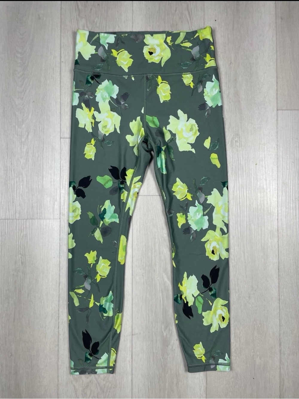 Athleta Elation 7/8 Tight Medium Green Floral High Rise Yoga Leggings